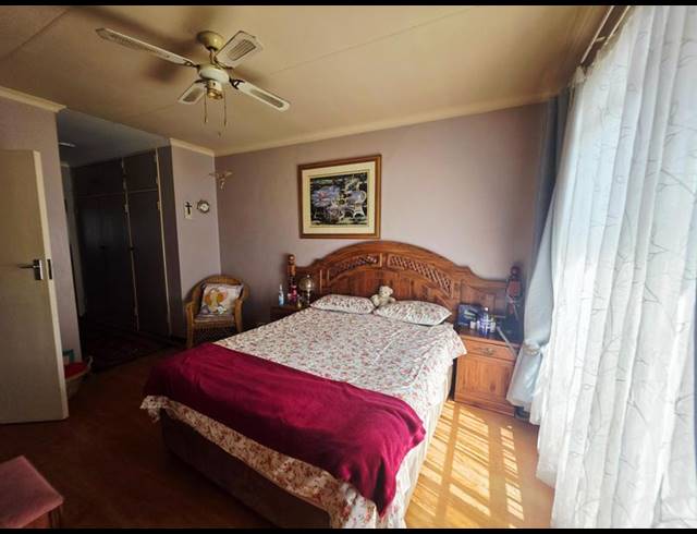 3 BEDROOM TOWNHOUSE FOR SALE IN ASTON MANOR